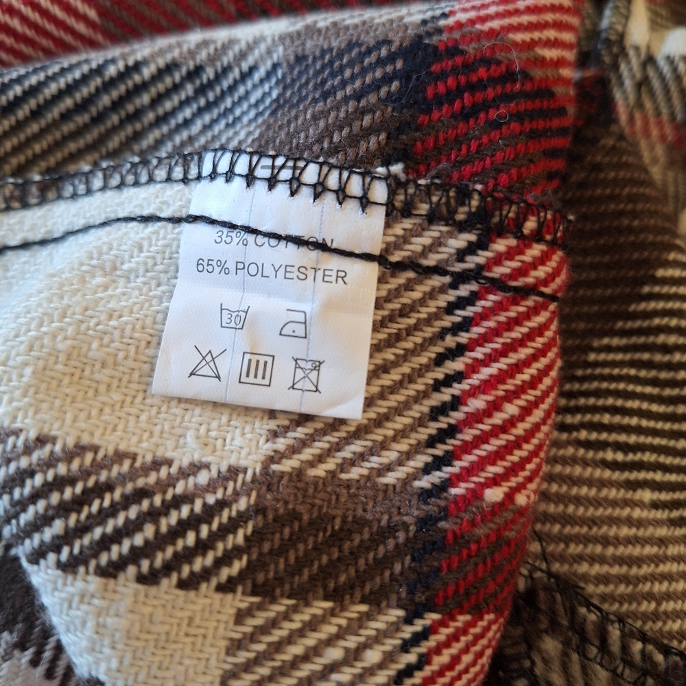 NWT Red Brown Christmas Plaid Vest Ruffled Open Front Soft Size XXL - Picture 4 of 4